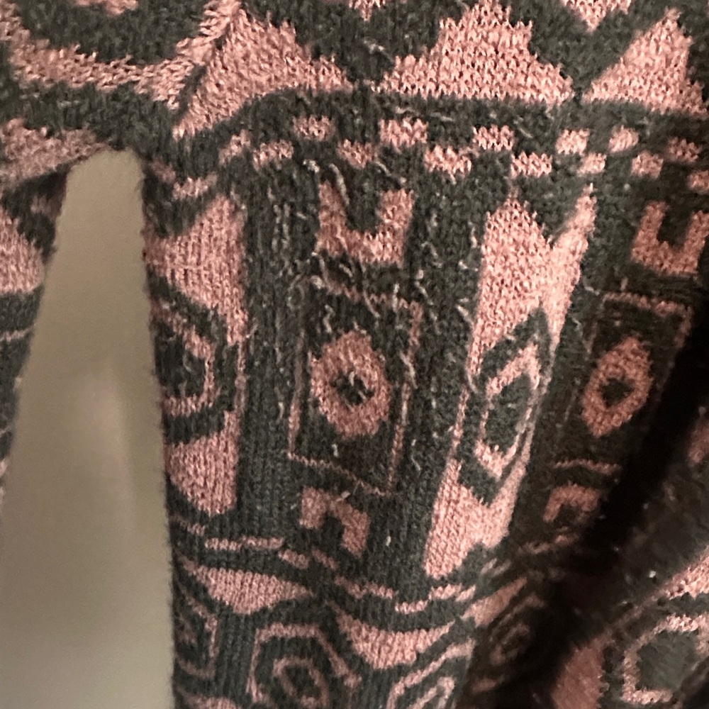 Knox Rose Black and Mauve Geometric Open-Front Cardigan - Picture 6 of 14
